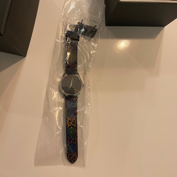 GUCCI Psychedelic G-Timeless Watch 38mm Unisex - Picture 7 of 14